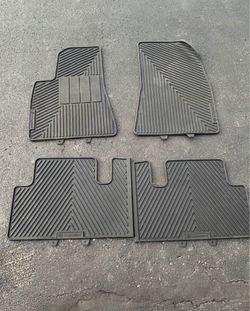 Tesla Model 3 All season Mats set 4piece USED