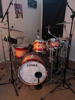 “Tama Superstar Classic LIMITED Finish — 10/12/16/22 + Matching 14x6.5 Snare + Tom Mount