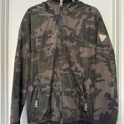 GUESS Camo Windbreaker Jacket (Size L) – Great Condition