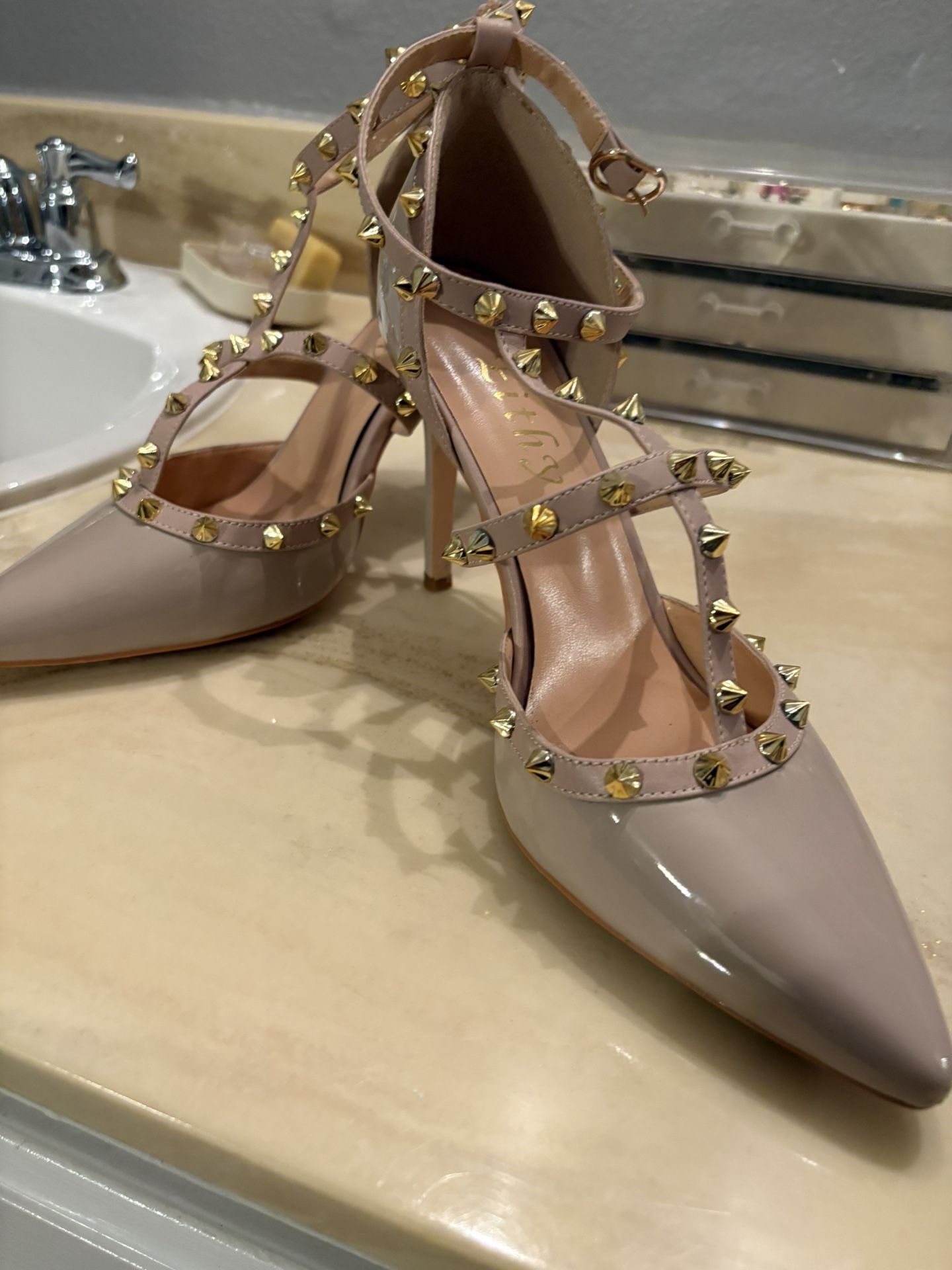 High Heels Size 9