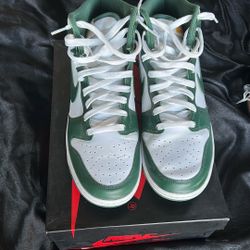 Nike Green Dunks Size 10.5