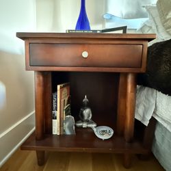 2 Bedside end tables with drawers