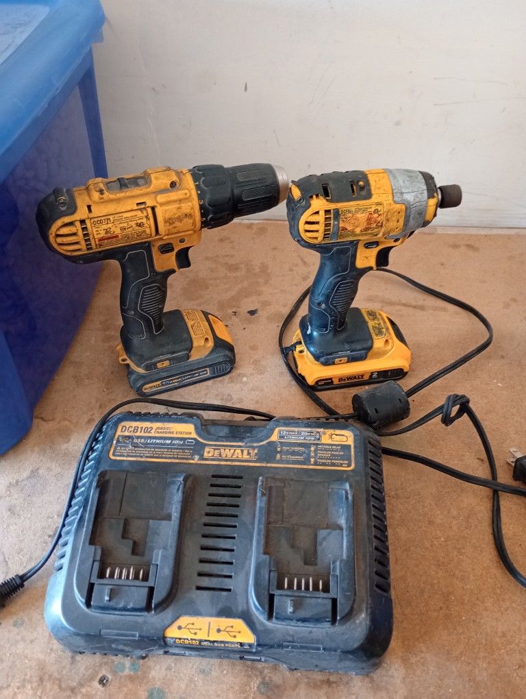 Power Drills Charger And Batteries