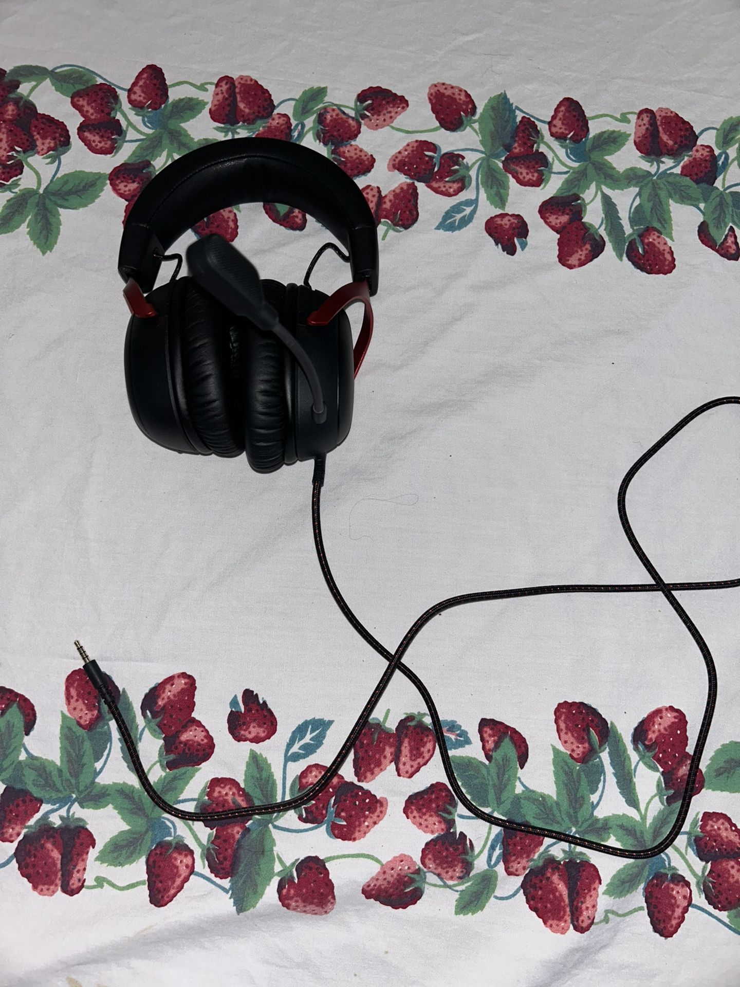 HyperX cloud 3 gaming headset Perfect condition 