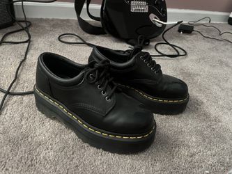 Women’s doc marten