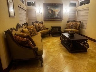 Ornate Traditional Living Room Furniture Set