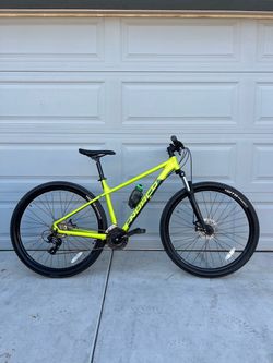 2023 NORCO STORM 3 - Size Medium Frame -  29” Wheels - HARDTAIL MTB – EXCELLENT CONDITION – BARELY RIDDEN