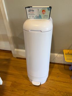Diaper genie pale with extra bags