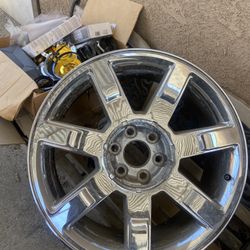 1 escalade rim