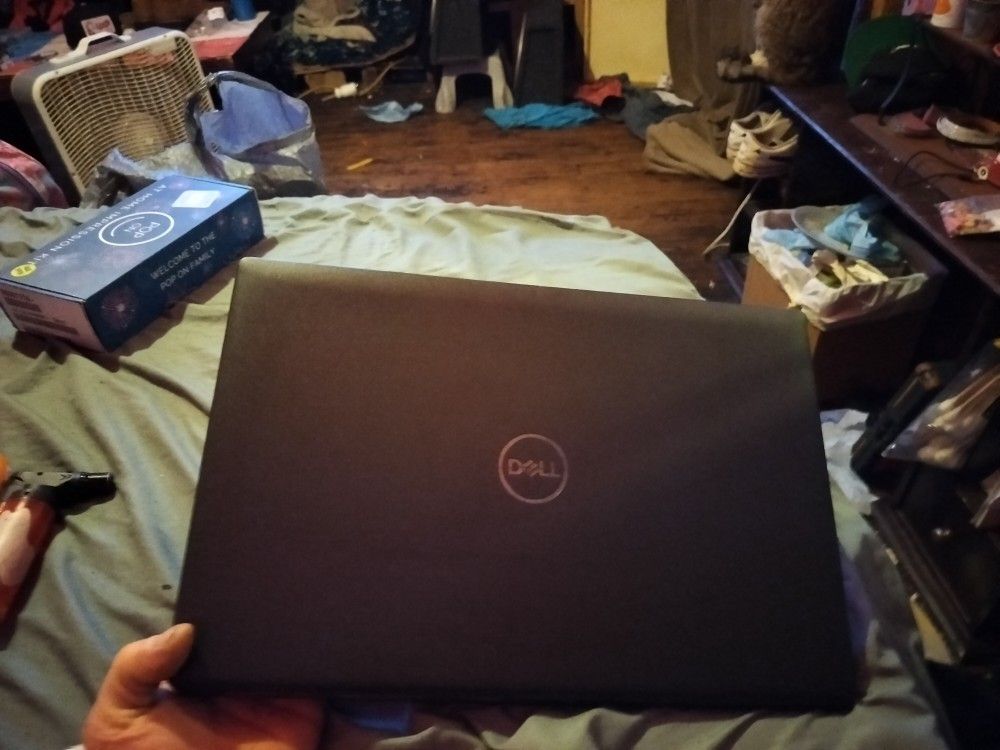 Dell Laptop Latitude 3520