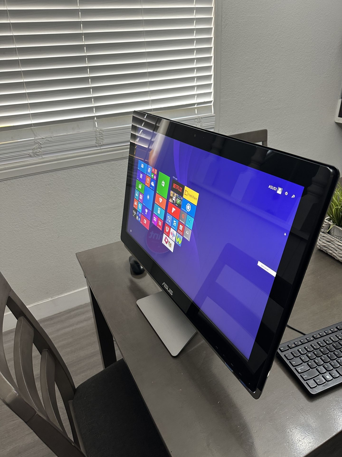 27” ASUS i7 Desktop