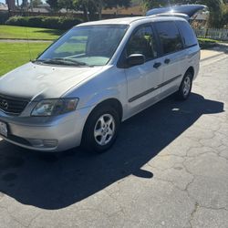 2000 Mazda MPV