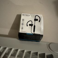 BYTECH Universal Wireless Earbuds - New in Box!