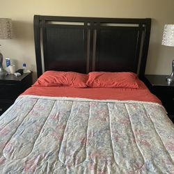Wood Dark Brown Queen Bed 