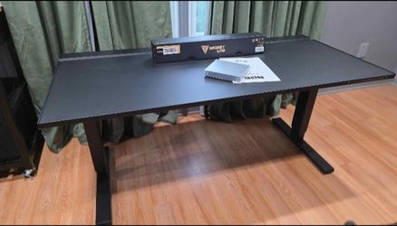 Secretlab Magnus Pro Sit-to-Stand Desk