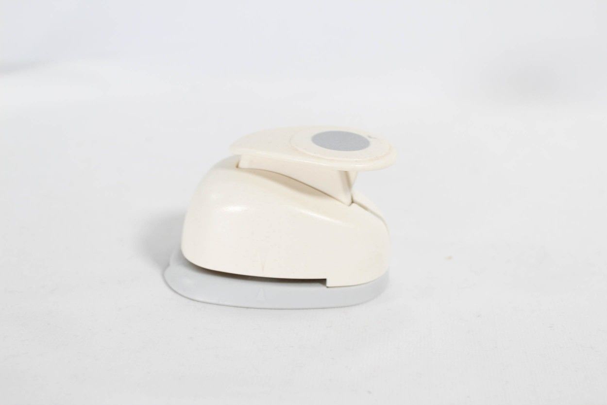 One-Inch Circle Hole Puncher for Crafts & Scrapbooking