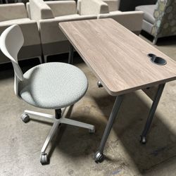 Mobile Student Desk And Chair, 20 X 36”