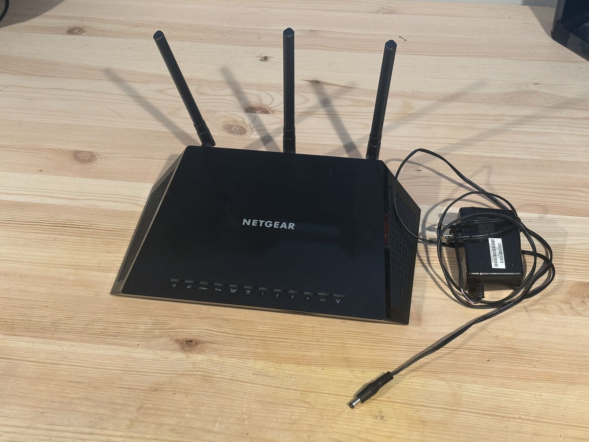 Netgear Nighthawk RZ6700 Router