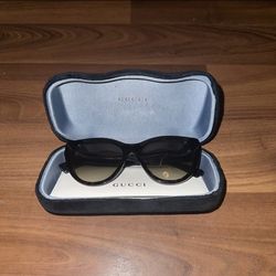 Women’s goochee glasses