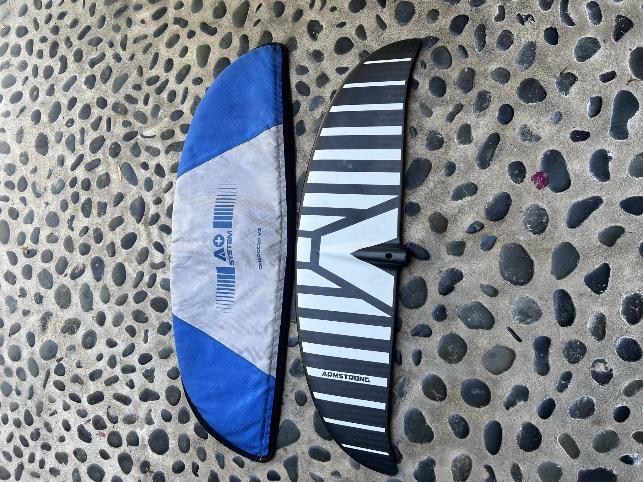 Armstrong Wing Foil HS 1050
