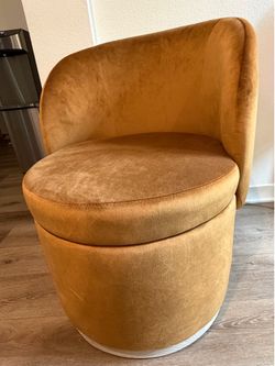 4 Velvet chairs.