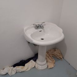 Pedestal Sink