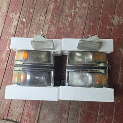 2015 Chevy Silverado 1500 headlights