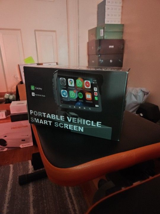 Android Auto/ Carplay Smart Screen for Any Vehicle