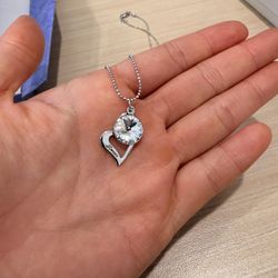 Beautiful Classy Necklace Jewelry Perfect Condition 