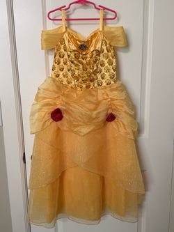 Belle costume