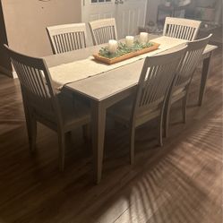 Dining Room Table 