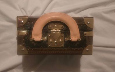 LOUIS VUITTON TRUNCK rpc