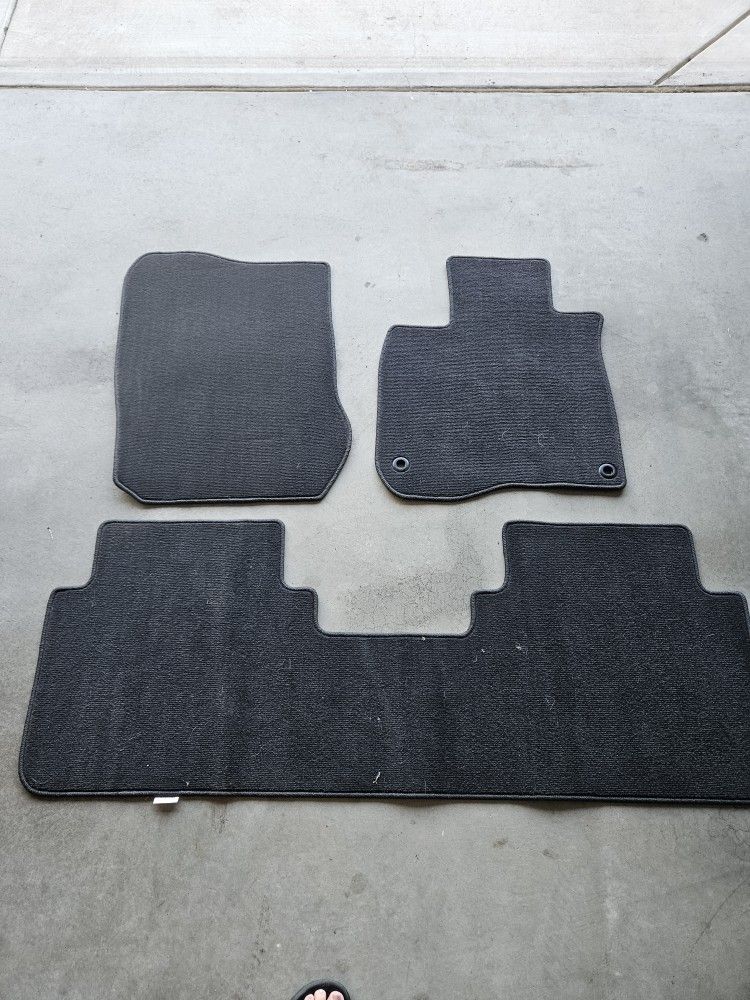 2023 Honda CRV Floor Mats - BLACK