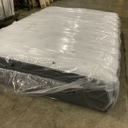 New Queen Simmons Beautyrest Pressuresmart Mattress