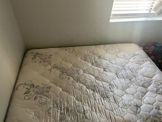 Queen mattress and box spring