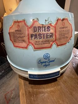 Hands-Free Hair Drying Space Egg!