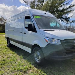 2021 Mercedes-Benz Sprinter 2500