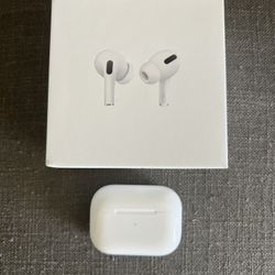 Apple AirPods Pro w/ MagSafe Wireless Charging Case