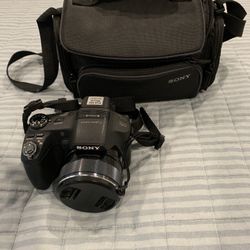 Sony Cyber-shot Exmor R (16.2 Mp)