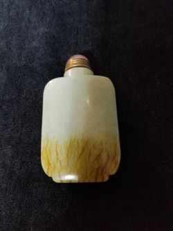 Chinese Green Nephrite Jade Snuff Bottle