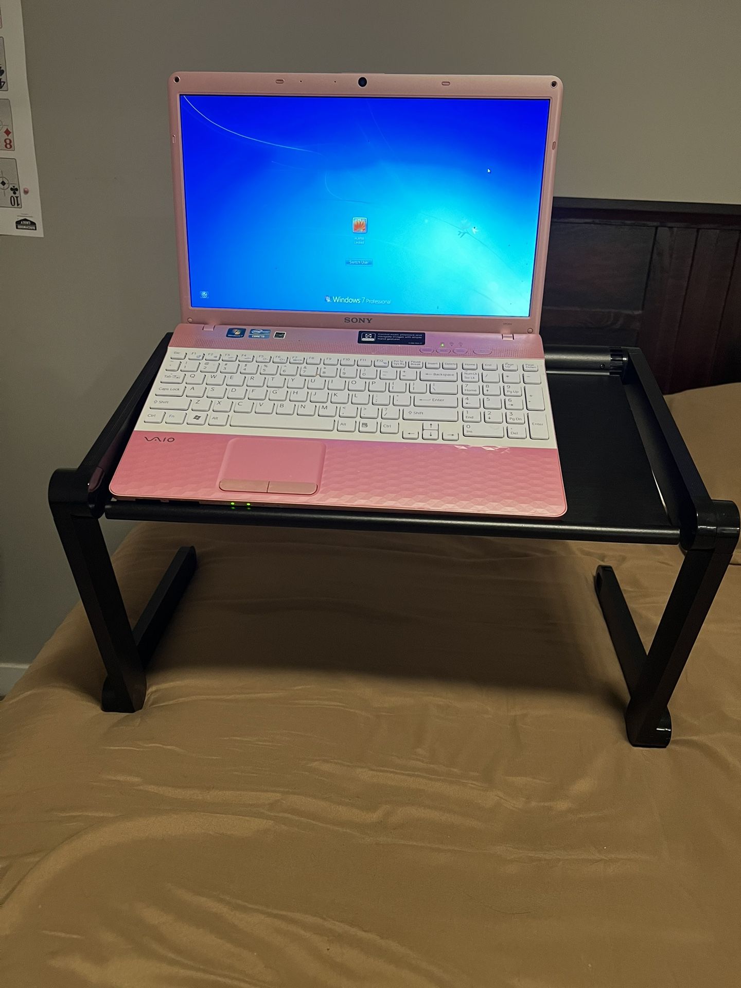 Adjustable Lap Top Stand
