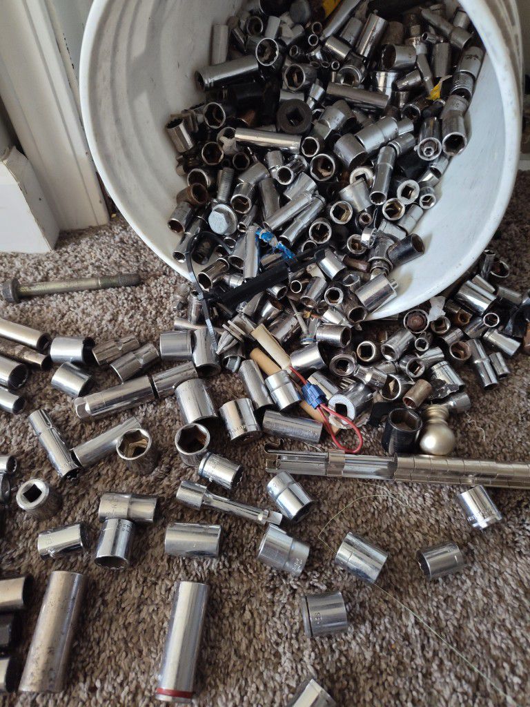Wrenches And Sockets Wide Variety