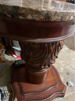 Accent table