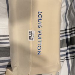 Louis Vuitton District PM / Crossbody bag