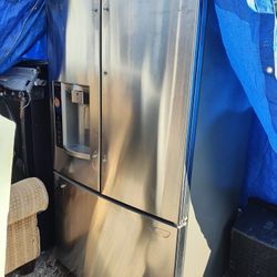 LG 3 Door Refrigerator Think It Needs Compressor Not Cooling $60