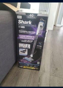 Shark Cordless Pro Vacuum Slightly Used, In Perfect Condition 