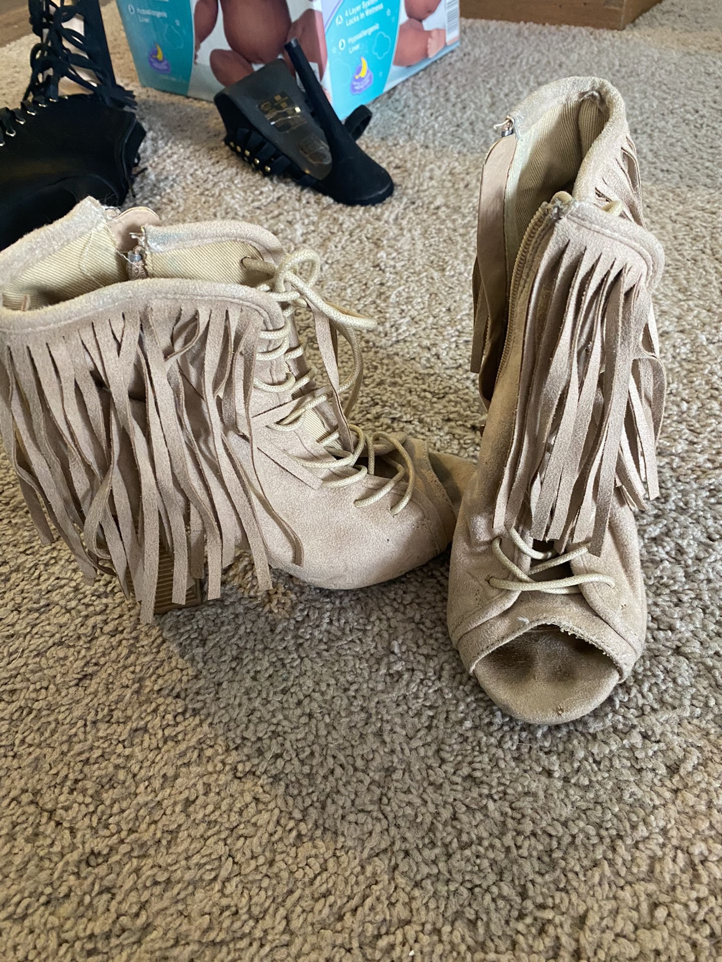 Heel booties with fringe (need some cleaning)
