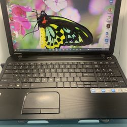 ..TOSHIBA SATÉLITE . .C55D-A….250 GB GB…..8.0 RAM . READY FOR CLASSES ON LINE OR WORK FROM HOME