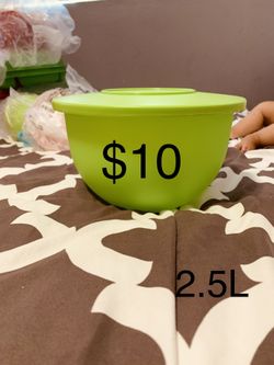 2.5L Tupperware bowl