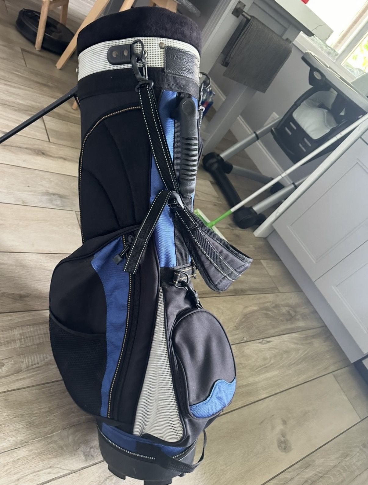 Nancy Lopez Golf Club Bag Very Nice With Rain Cover